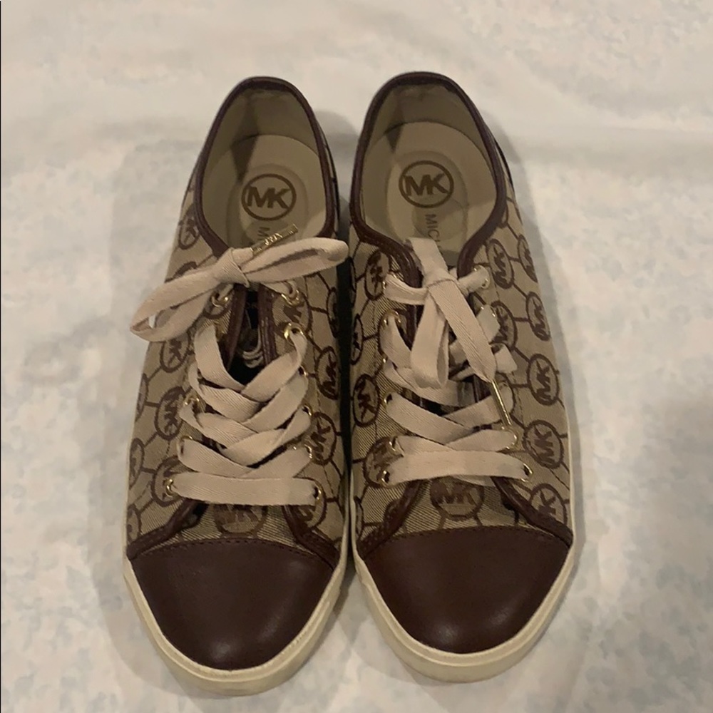 Fashion sneakers